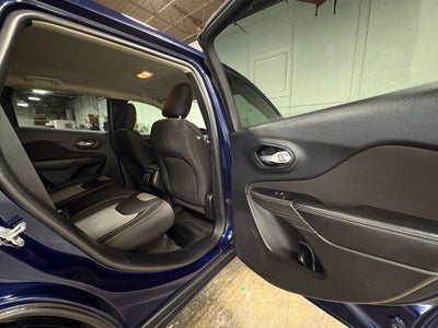 2015 Jeep Cherokee Sport Remote keyless entry