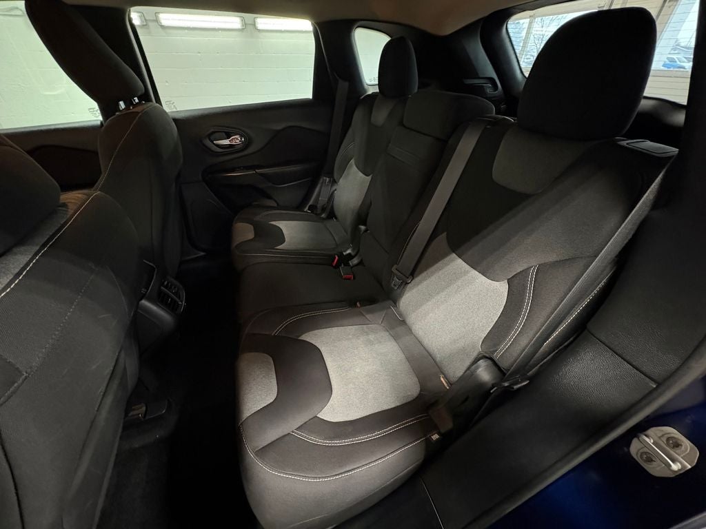 2015 Jeep Cherokee Sport Remote keyless entry