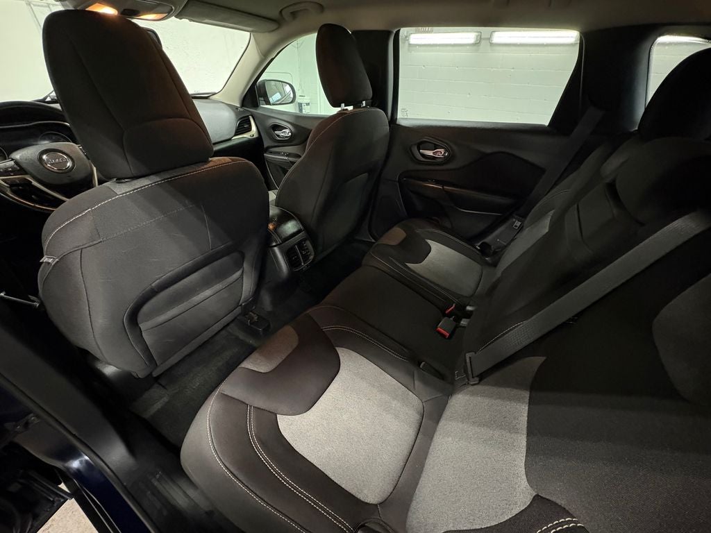 2015 Jeep Cherokee Sport Remote keyless entry