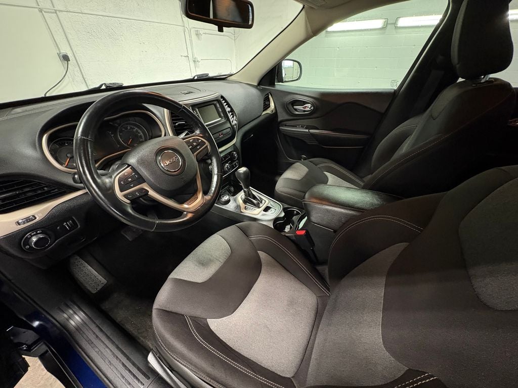 2015 Jeep Cherokee Sport Remote keyless entry