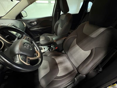 2015 Jeep Cherokee Sport Remote keyless entry