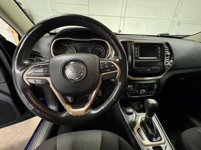 2015 Jeep Cherokee Sport Remote keyless entry