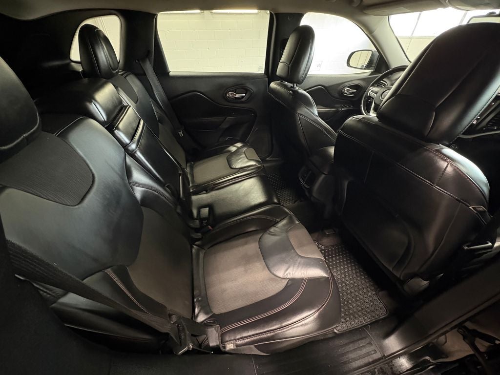 2016 Jeep Cherokee Trailhawk Integrated Voice Command w/Bluetooth