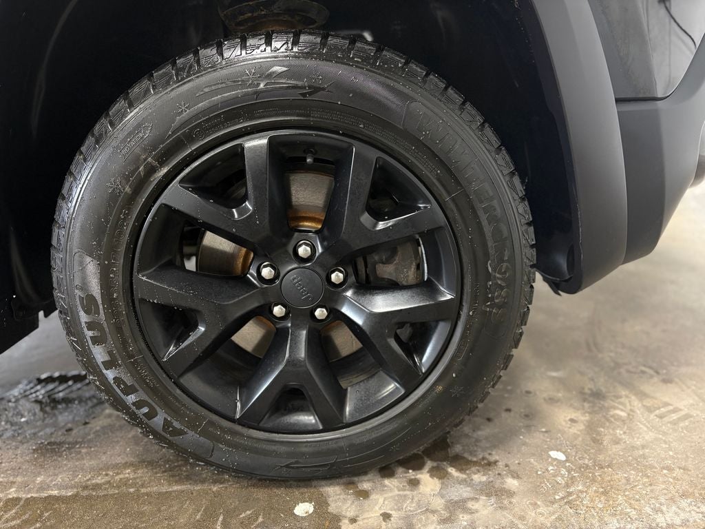 2016 Jeep Cherokee Trailhawk Integrated Voice Command w/Bluetooth