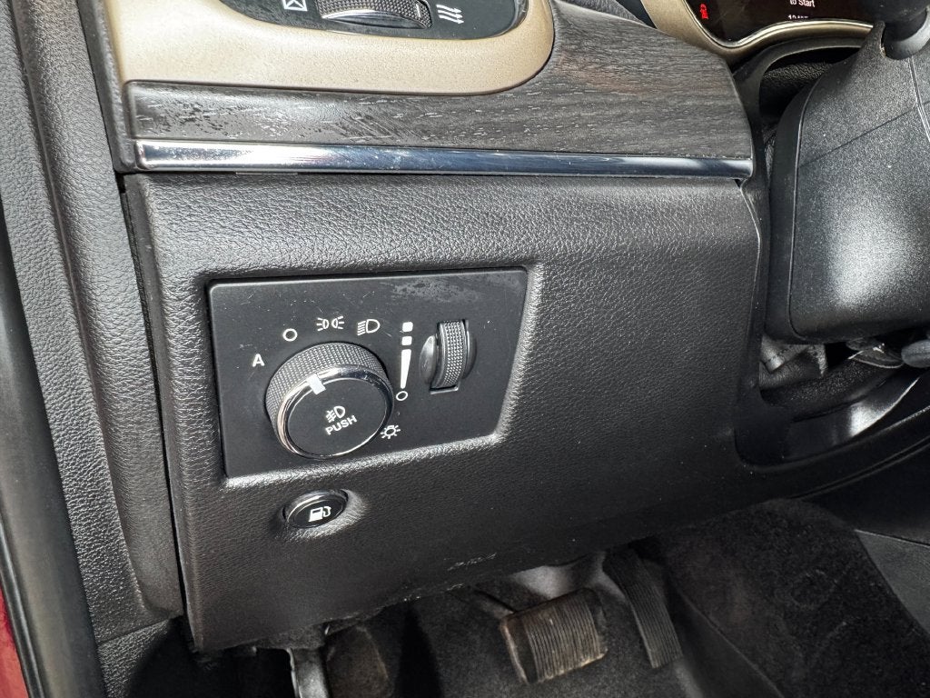 2017 Jeep Grand Cherokee Limited Power Sunroof
