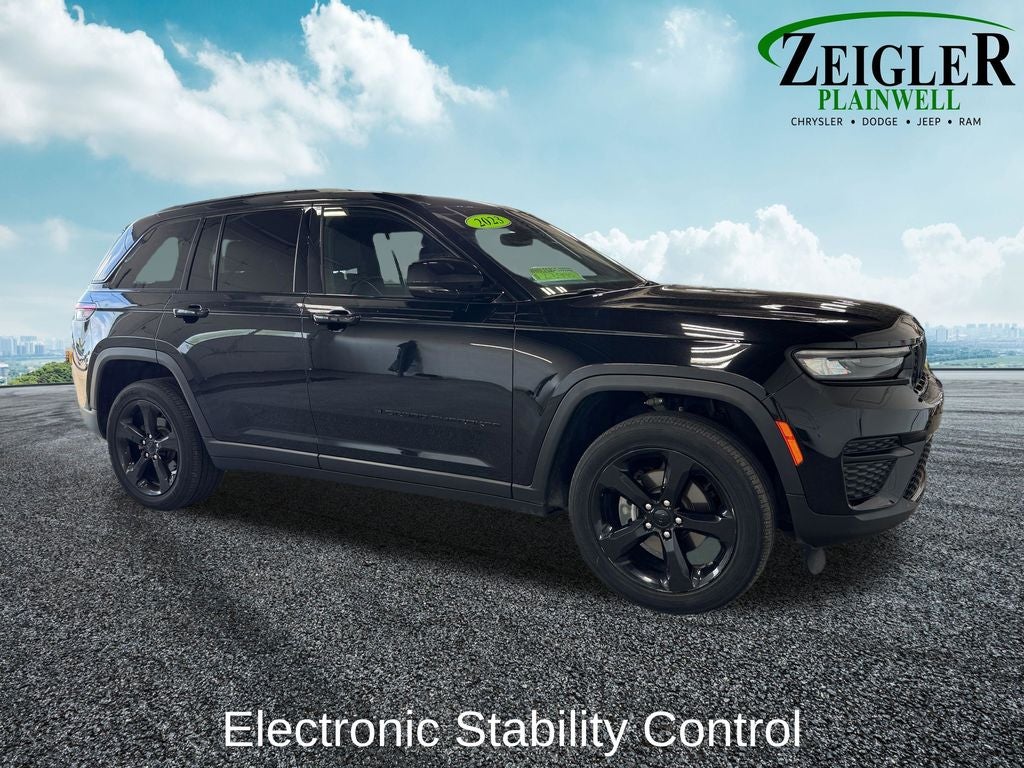 2023 Jeep Grand Cherokee Altitude Appearance Package