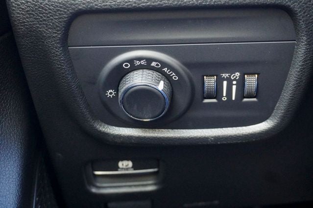 2025 Jeep Grand Cherokee Laredo X 4X4