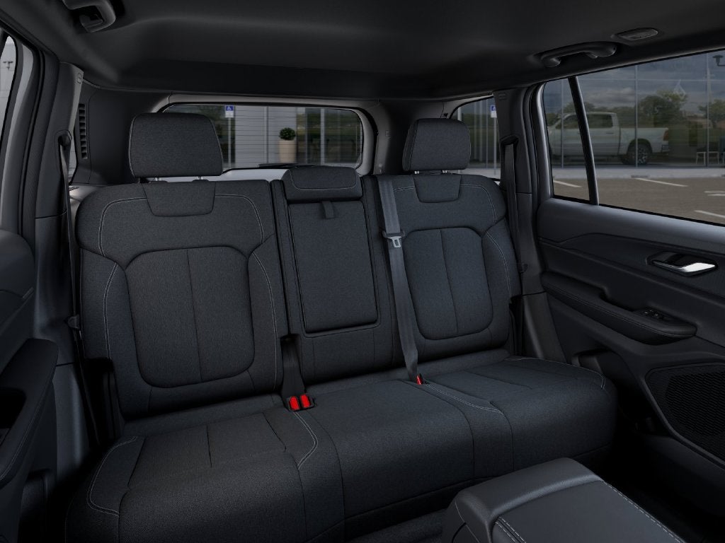 2027 Jeep Grand Cherokee Laredo X 4x4
