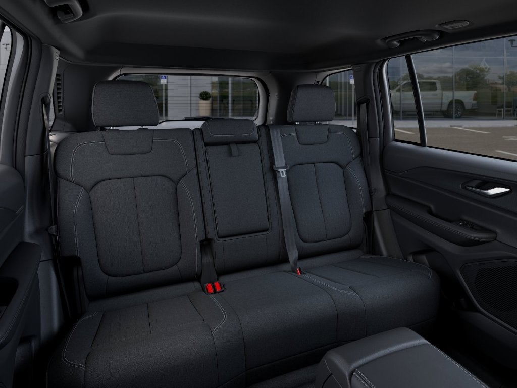 2027 Jeep Grand Cherokee Laredo X 4x4
