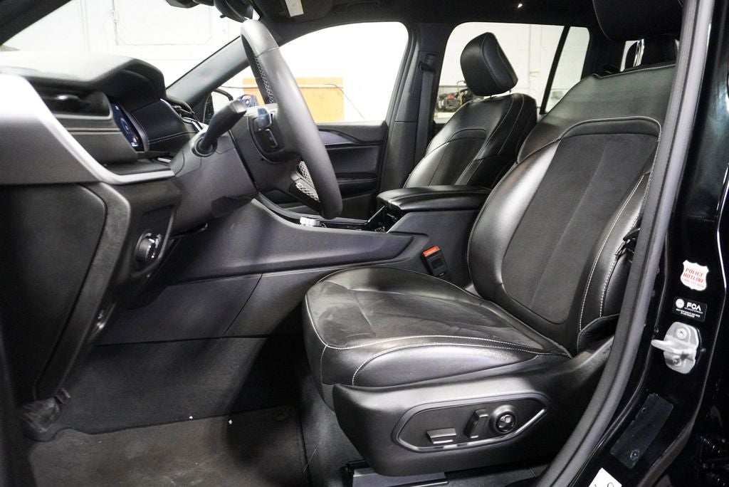 2023 Jeep Grand Cherokee Altitude X Navigation & Power Sunroof