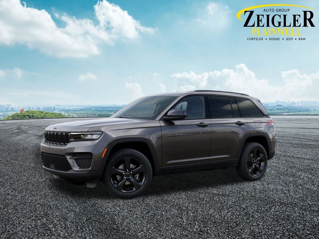 2025 Jeep Grand Cherokee Laredo 4x4