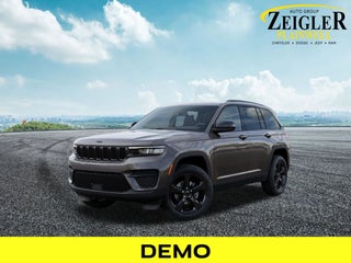 2025 Jeep Grand Cherokee Laredo 4x4