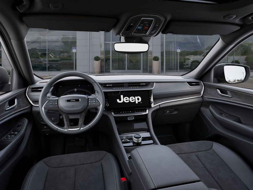 2026 Jeep Grand Cherokee Laredo