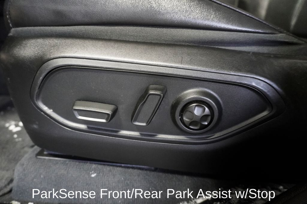 2023 Jeep Grand Cherokee Limited Navigation System & Surround View Camera System