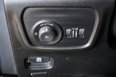 2023 Jeep Grand Cherokee Limited Navigation System & Surround View Camera System