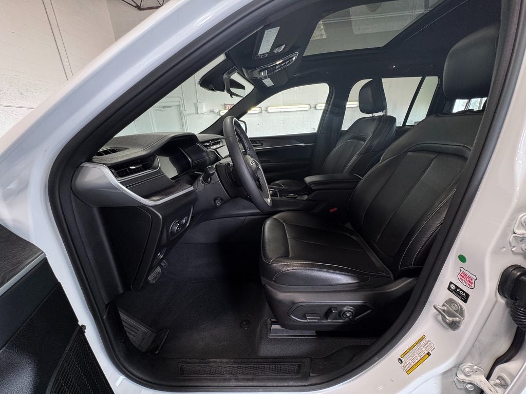 2024 Jeep Grand Cherokee Limited Panoramic Sunroof
