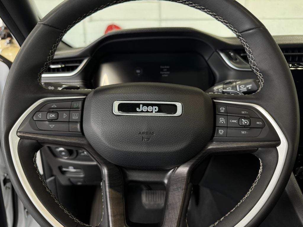 2024 Jeep Grand Cherokee Limited Panoramic Sunroof