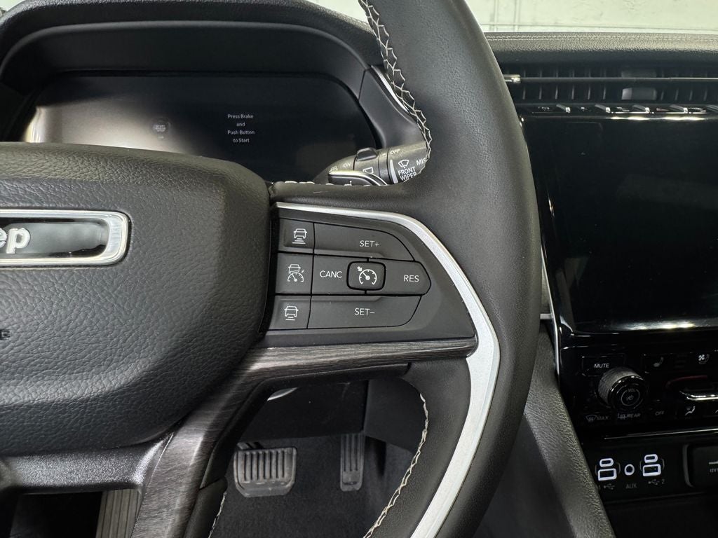 2024 Jeep Grand Cherokee Limited Panoramic Sunroof