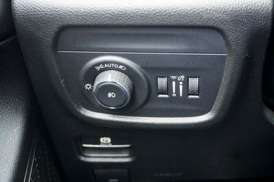 2023 Jeep Grand Cherokee Limited Blackout Package with Navigation