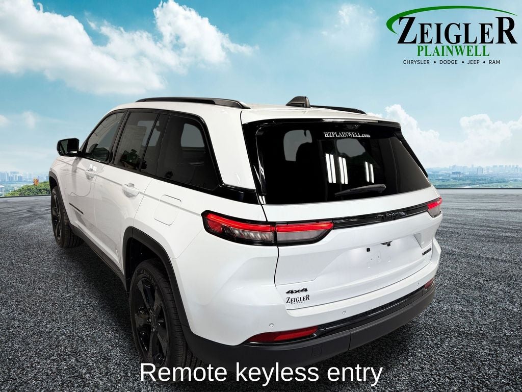 2023 Jeep Grand Cherokee Limited Blackout Package with Navigation