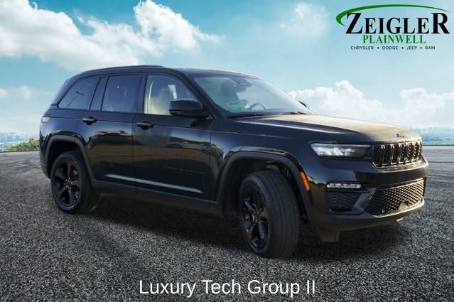 2023 Jeep Grand Cherokee Limited Blackout Package with Navigation