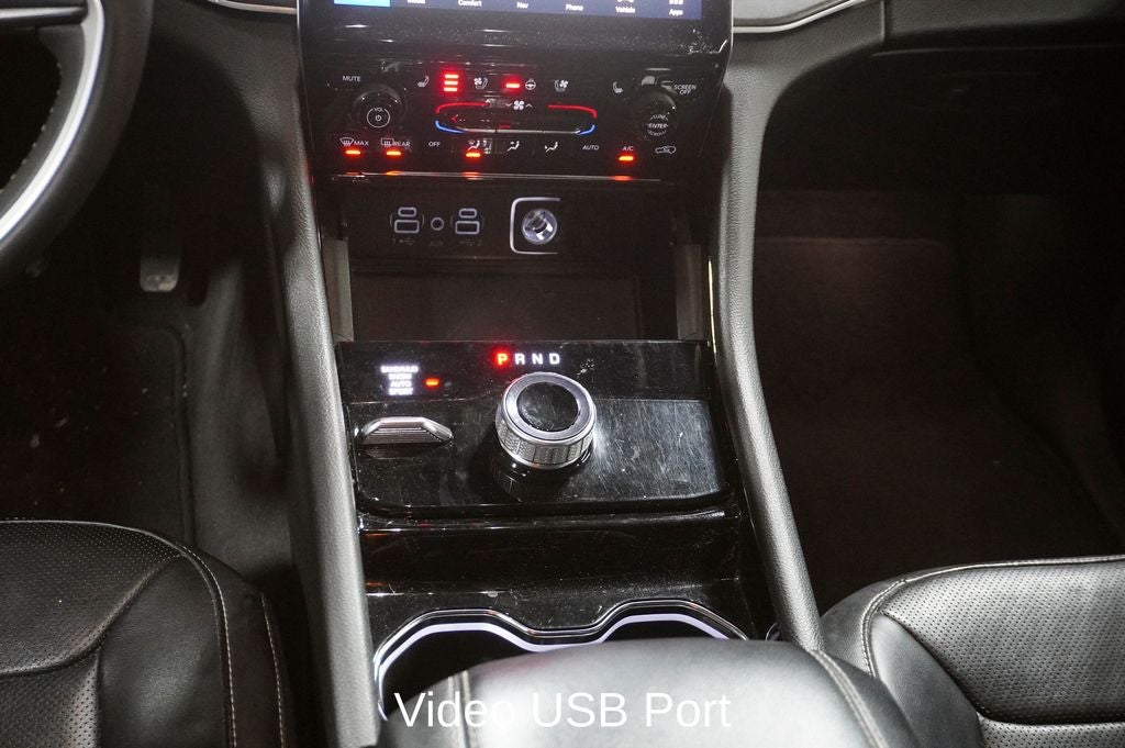 2023 Jeep Grand Cherokee Limited Navigation System & Radio: Uconnect 5 Nav w/10.1"