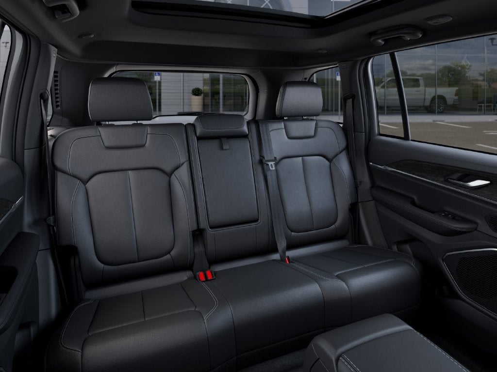 2027 Jeep Grand Cherokee Limited Reserve 4x4