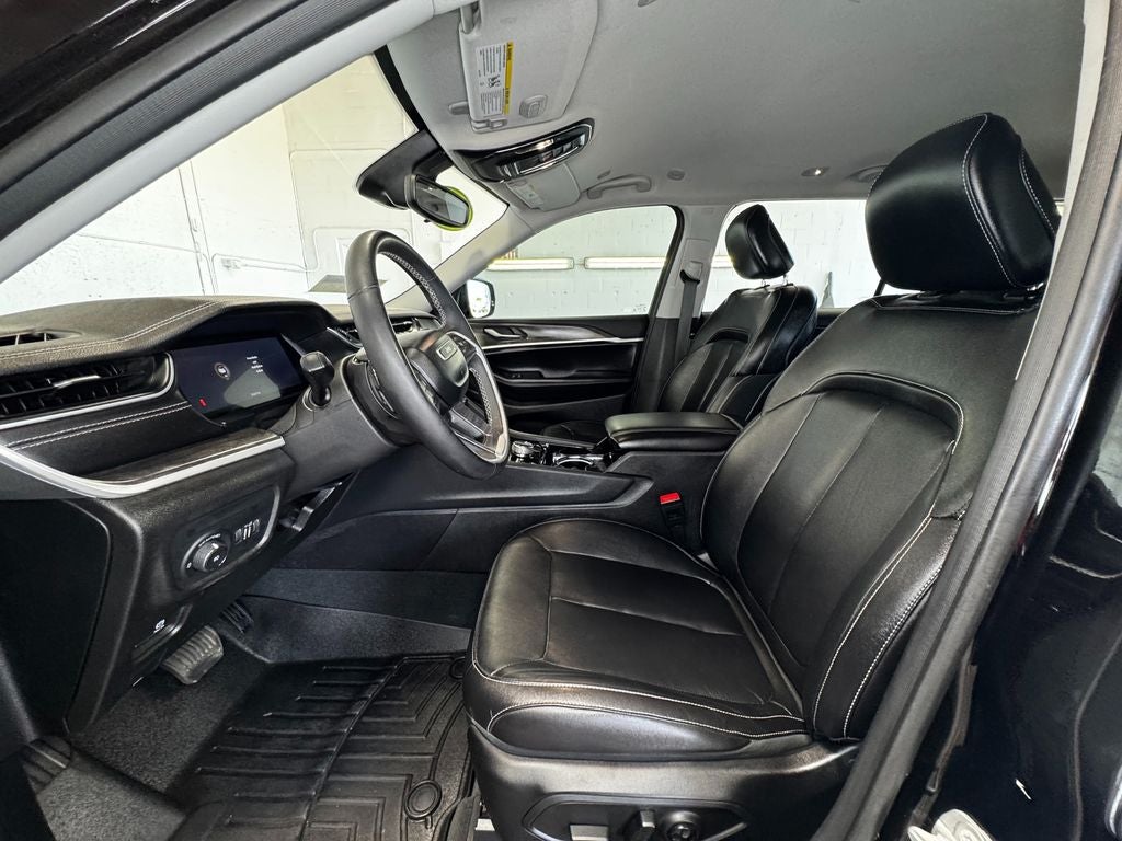 2023 Jeep Grand Cherokee L Limited 3rd row seat