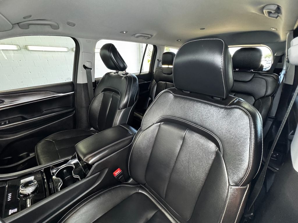 2023 Jeep Grand Cherokee L Limited 3rd row seat