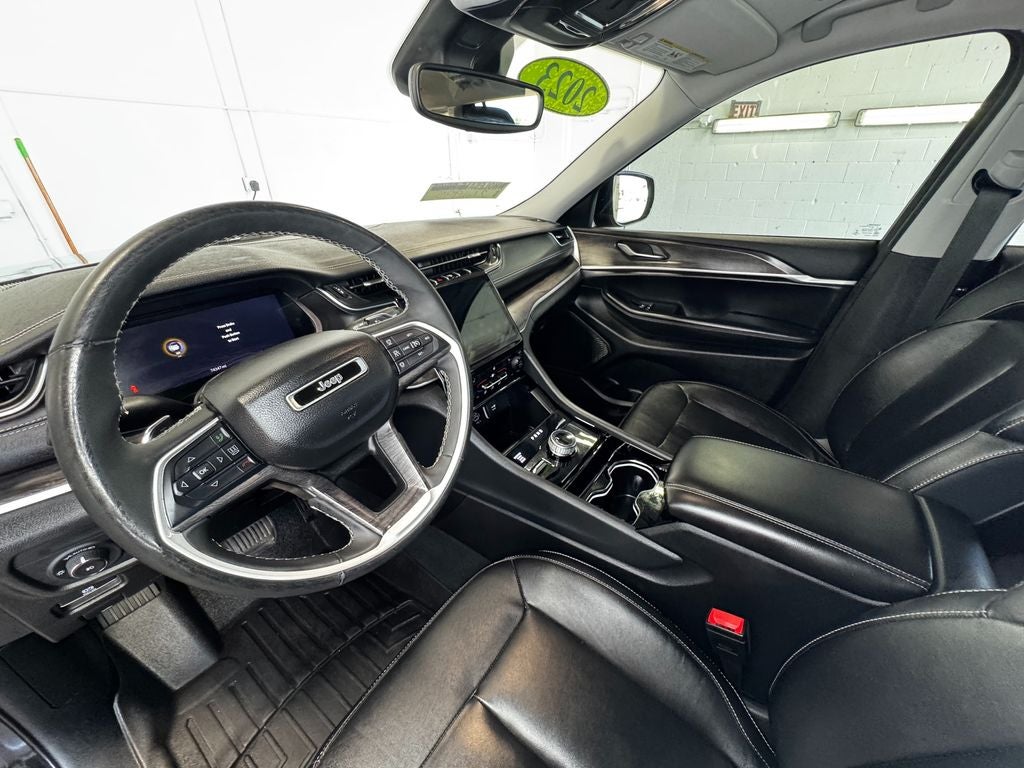 2023 Jeep Grand Cherokee L Limited 3rd row seat