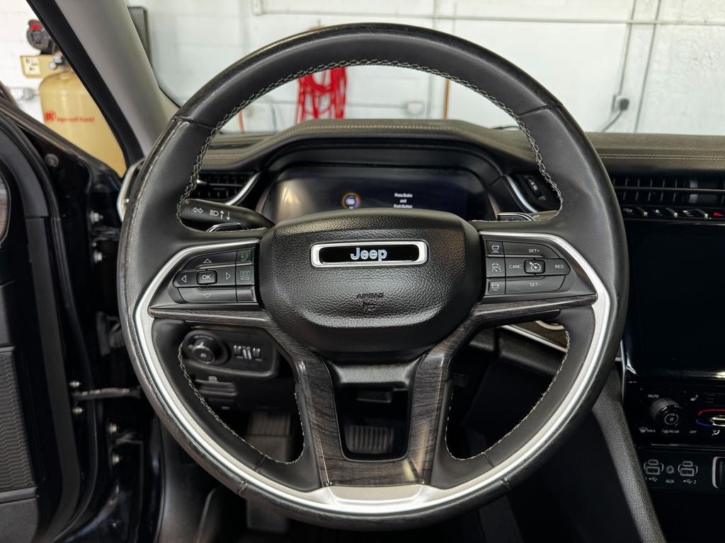2023 Jeep Grand Cherokee L Limited 3rd row seat