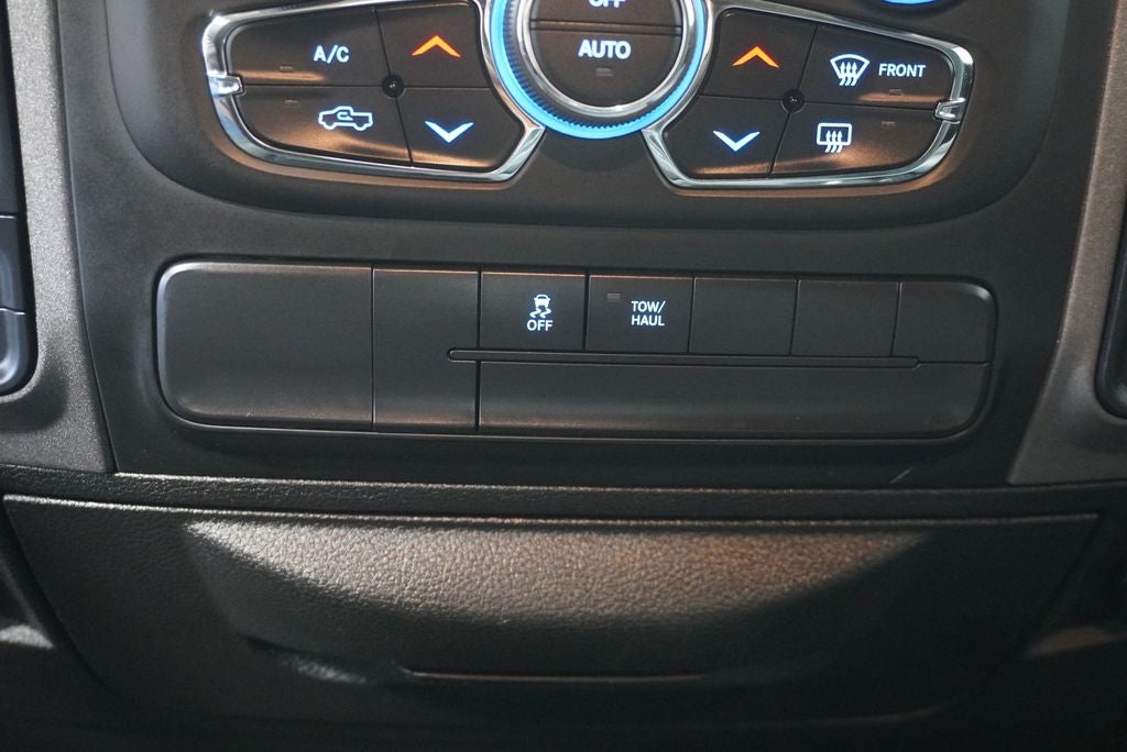 2019 RAM 1500 Classic Express ParkView Rear Back-Up Camera & Integrated Voice Co