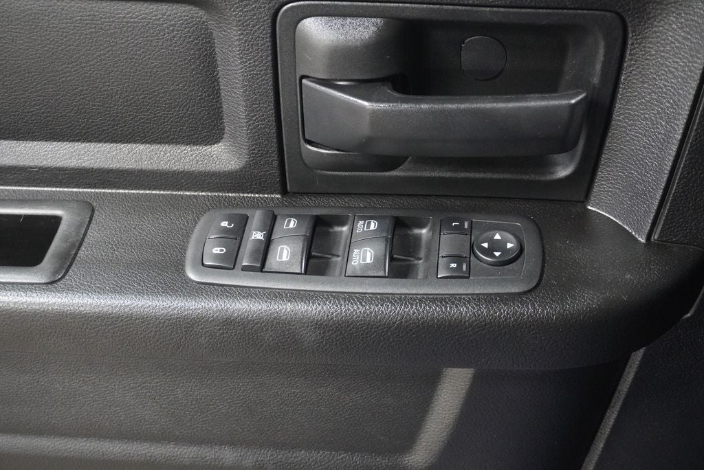 2019 RAM 1500 Classic Express ParkView Rear Back-Up Camera & Integrated Voice Co