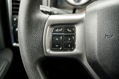 2022 RAM 1500 Classic SLT Apple CarPlay & ParkView Rear Back-Up Camera