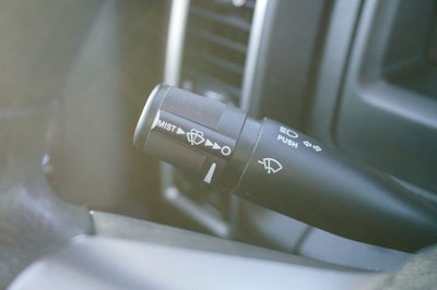 2023 RAM 1500 Classic SLT Integrated Voice Command w/Bluetooth & ParkView Re