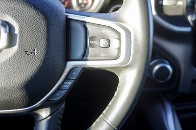 2022 RAM 1500 Big Horn/Lone Star Navigation System & ParkView Rear Back-Up Camera
