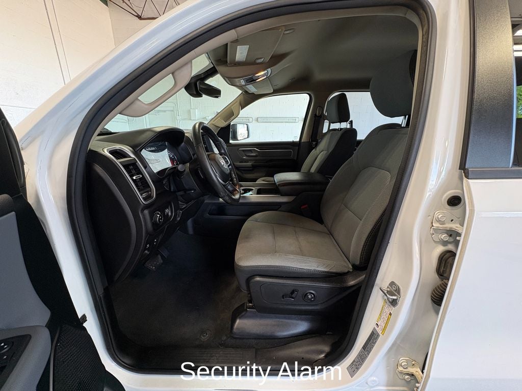 2020 RAM 1500 Big Horn/Lone Star Level 2 Equipment Group