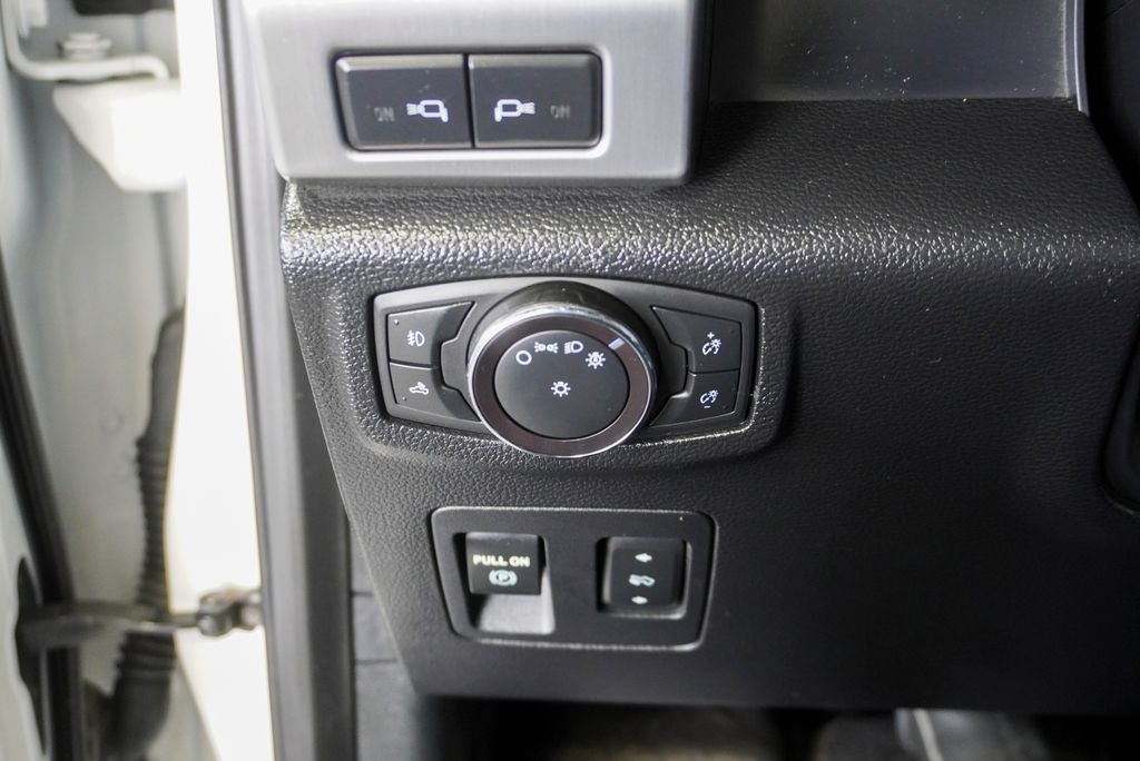 2019 Ford F-150 Platinum Navigation System & Twin Panel Moonroof