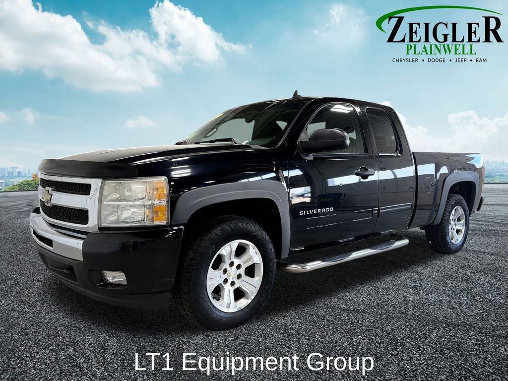 Used 2010 Chevrolet Silverado 1500 LT with VIN 1GCSKSE39AZ140076 for sale in Plainwell, MI