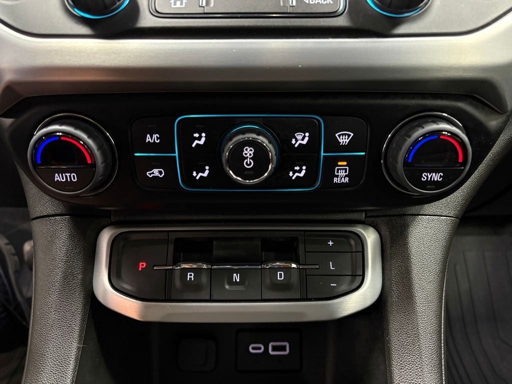 2023 GMC Acadia SLE Dual SkyScape 2-Panel Power Sunroof