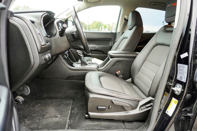 2022 GMC Canyon AT4 w/Leather Exterior Parking Camera Rear & Apple CarPlay/Andro