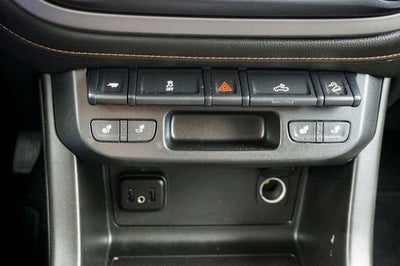 2022 GMC Canyon AT4 w/Leather Exterior Parking Camera Rear & Apple CarPlay/Andro