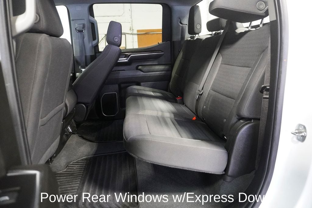 2023 GMC Sierra 1500 SLE Navigation System & Remote Vehicle Starter System