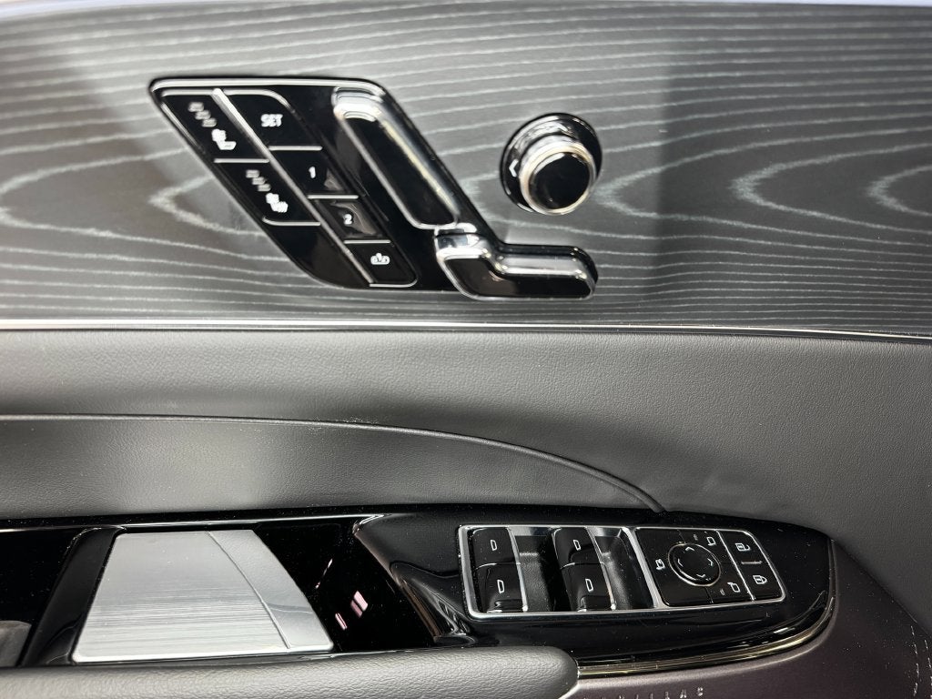 2025 Cadillac LYRIQ Luxury Preferred Equipment Group 1SC
