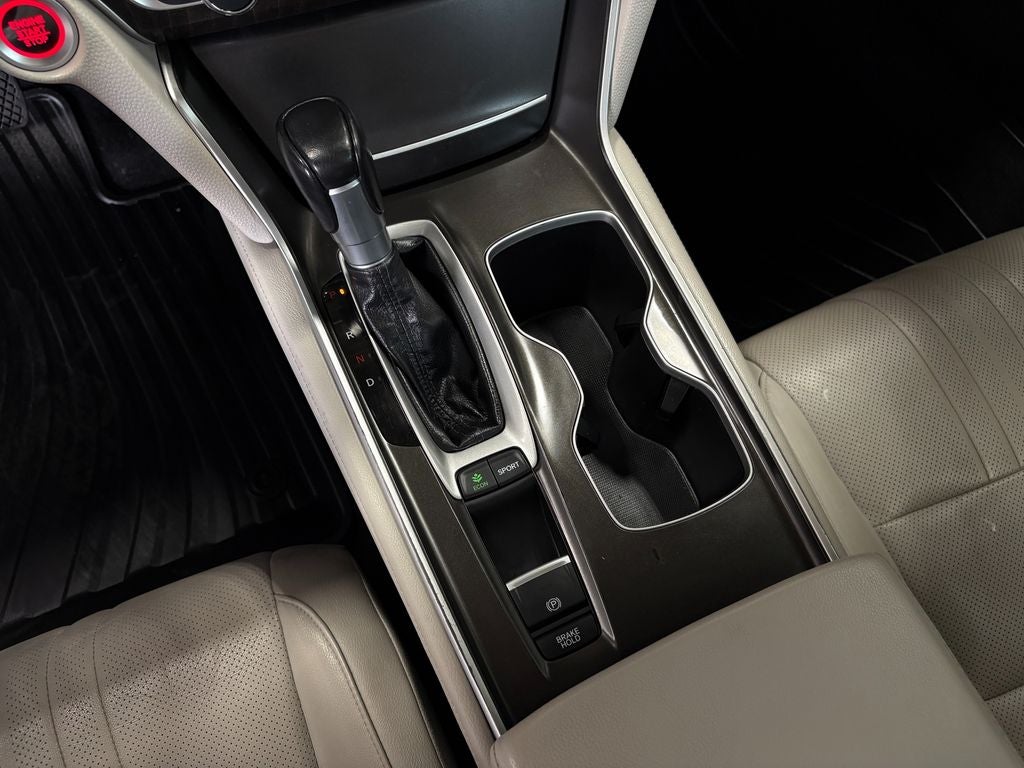 2018 Honda Accord Touring Power moonroof