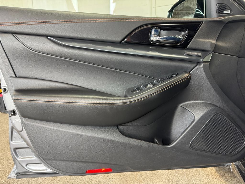 2021 Nissan Maxima SR