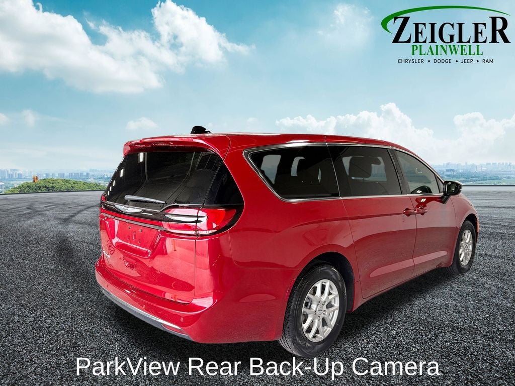 2025 Chrysler Pacifica Select