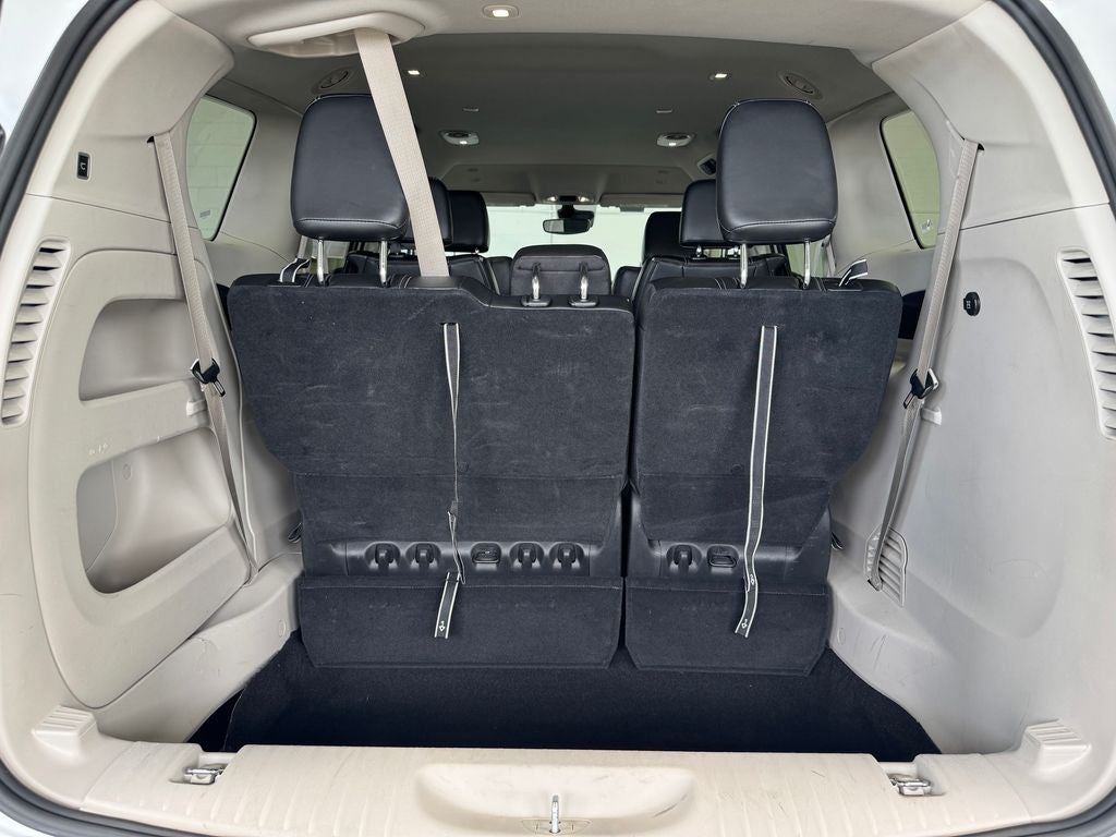2023 Chrysler Pacifica Touring L Radio: Uconnect 5 w/10.1" Display