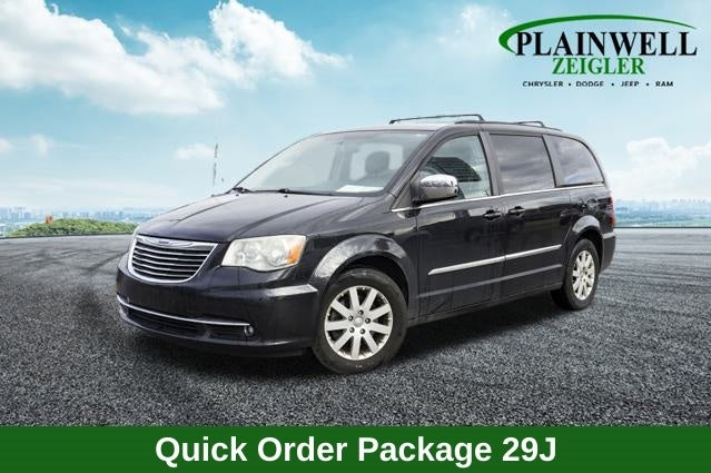 2012 Chrysler Town &amp; Country Touring-L Entertainment Group #2
