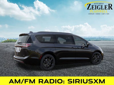 2026 Chrysler Pacifica Select AWD